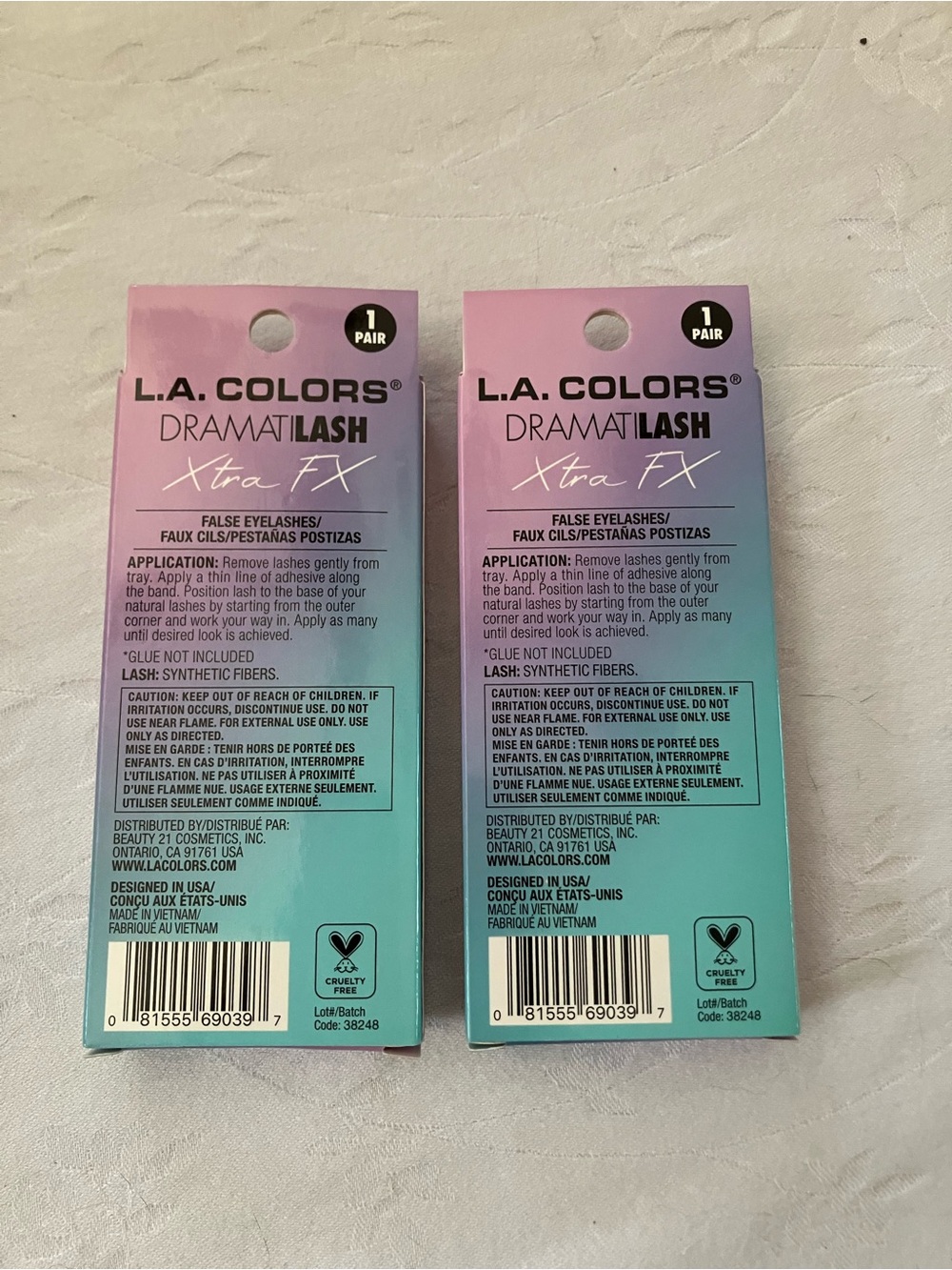 L.A. Colors Dramatilash XtraFX 14mm Cluster Lashes - Pink Gradient Packaging - Picture 2 of 2